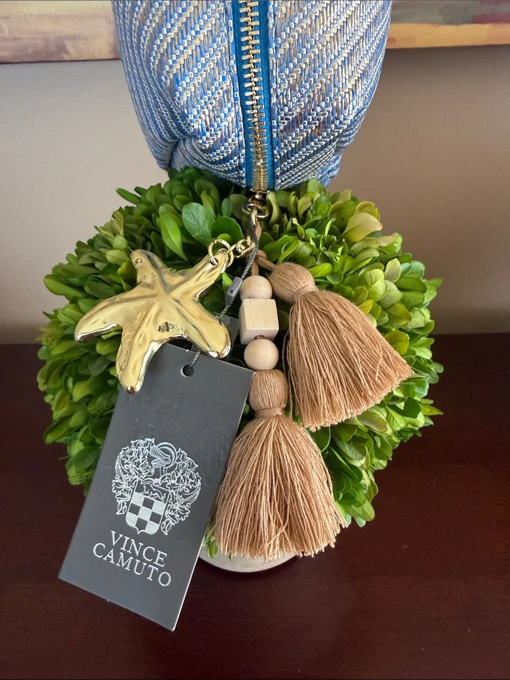 VINCE CAMUTO 💄IRIDESCENT BLUE COSMETIC BAG💄 WITH TASSEL CHARMS 🌟NWT🌟